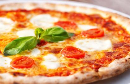 Cách nhanh nhất để rã đông bột bánh pizza đông lạnh mà không làm hỏng nó